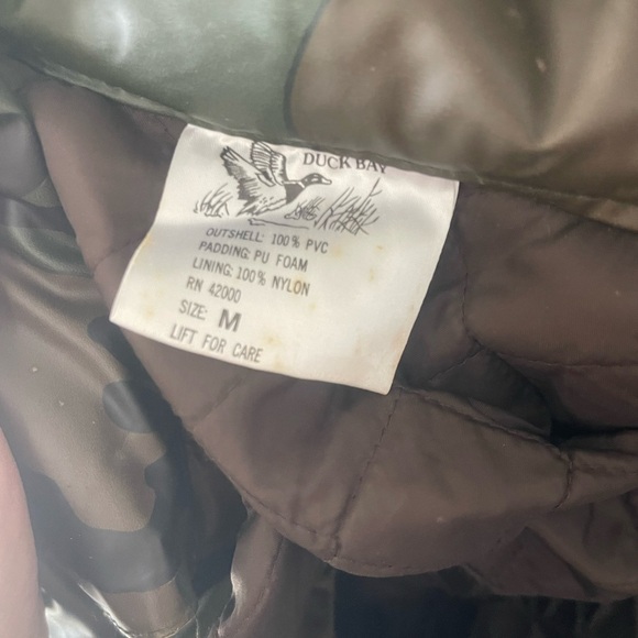 Duck Bay Camo Puffer Jacket – Men’s Medium – Insulated Hunting / Outdoor Coat